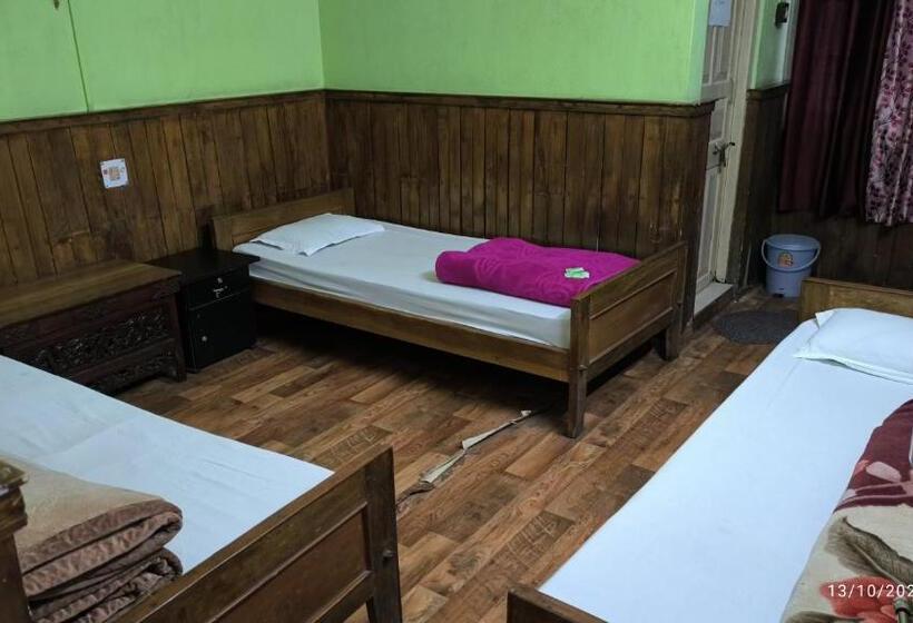 בית מלון כפרי Kabur