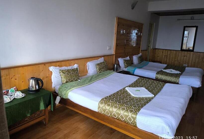 בית מלון כפרי Kabur