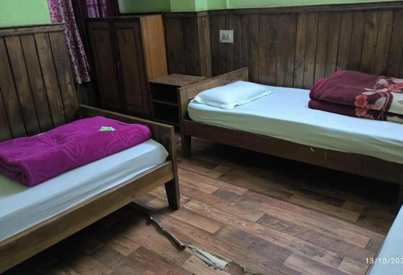 בית מלון כפרי Kabur