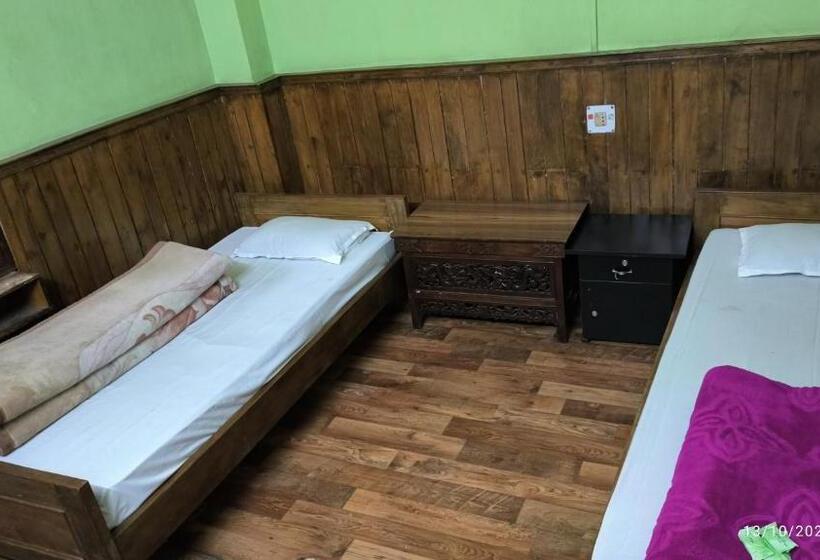 בית מלון כפרי Kabur