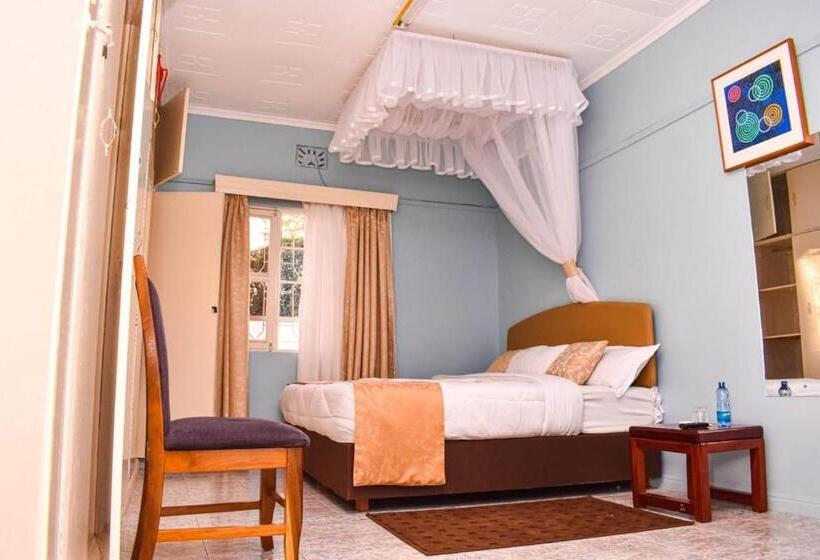 Отель Kisumu B&b: Cozy Stay & Secure Parking