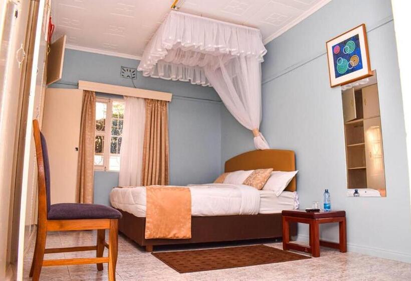 Отель Kisumu B&b: Cozy Stay & Secure Parking