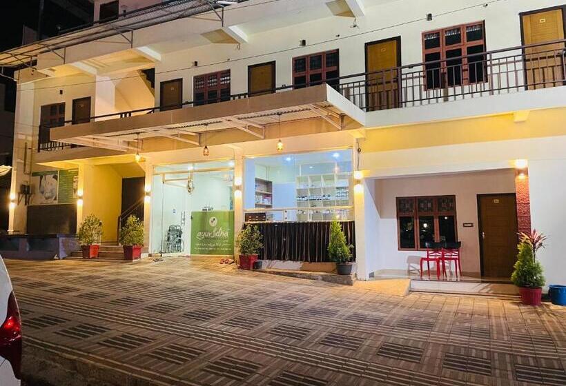 Отель Kottakkal Ayurfidha Wellness Centre & Dental Clinic