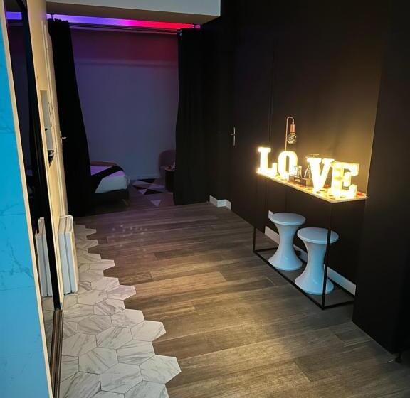 فندق Love Room Borabora 3