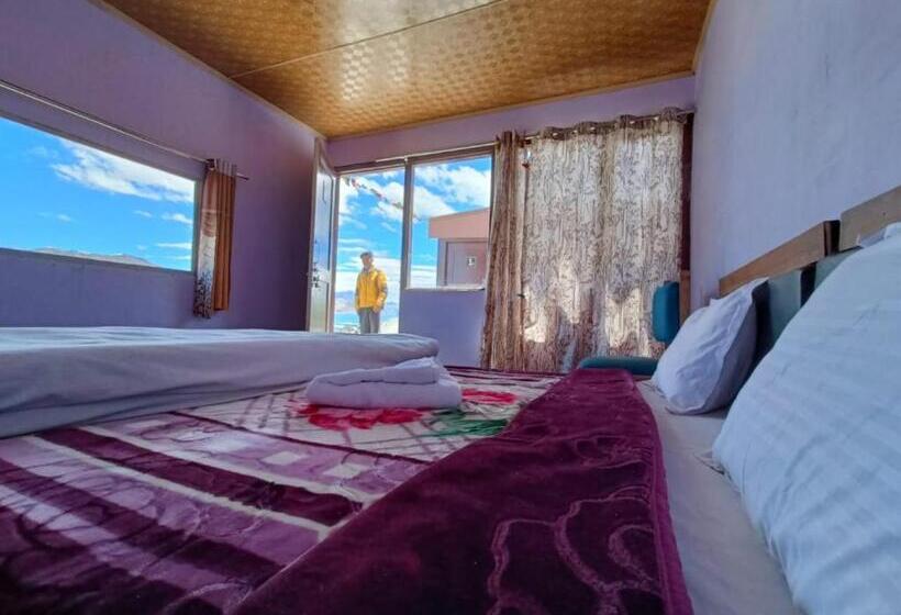 فندق Native Retreat Cottage , Pangong Ladakh Ut
