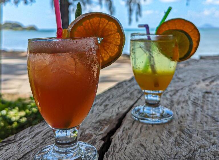 酒店 Neverland Beach Village Bungalows