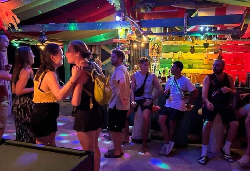 酒店 Neverland Beach Village Bungalows