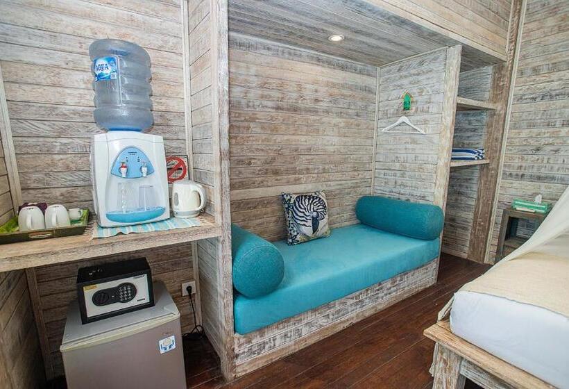 בית מלון כפרי Nusa View   Hakuna Matata