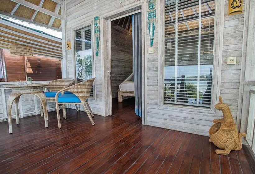 בית מלון כפרי Nusa View   Hakuna Matata