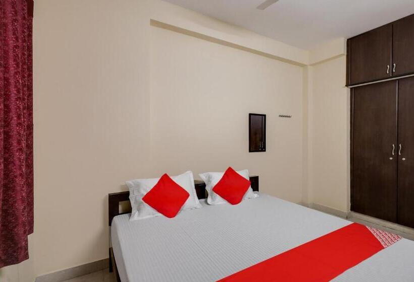 هتل Oyo Flagship K V R Residency   Elite