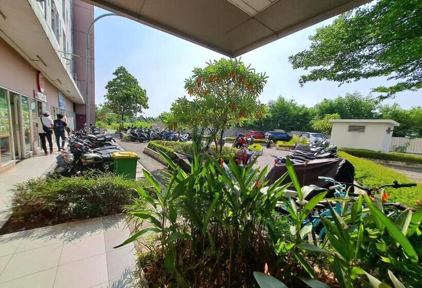 Отель Oyo Life 93106 Apartement Grand Sentraland By Andi