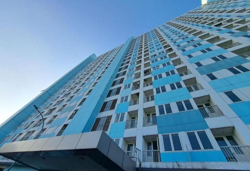 Отель Oyo Life 93106 Apartement Grand Sentraland By Andi