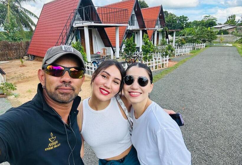 ホテル Pahana Village