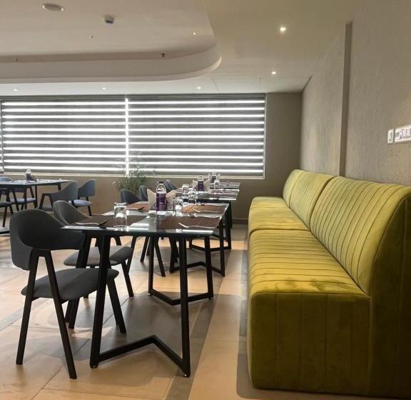 Отель Presidency Airport