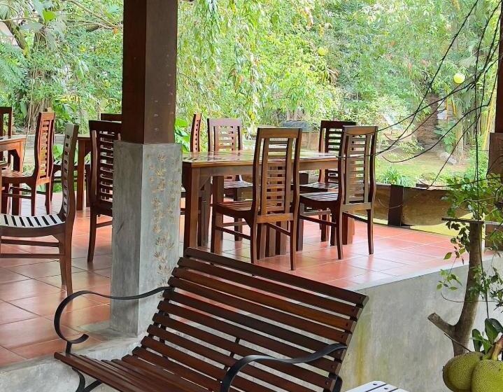 ホテル Radawana Wasala Nature Resort