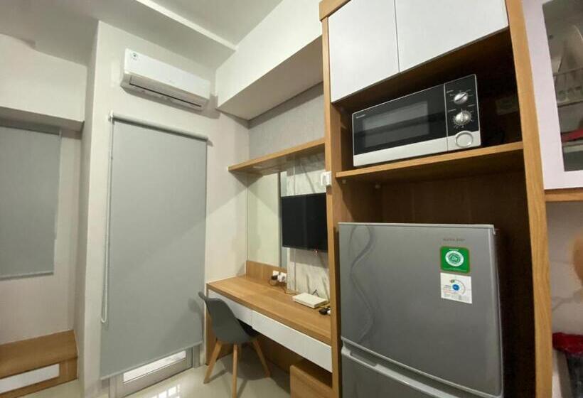 Отель Shero Transpark Bekasi