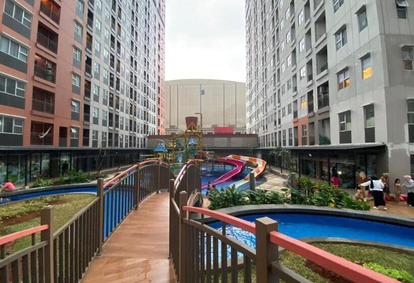 Отель Shero Transpark Bekasi