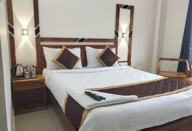 酒店 Shiviksha Inn, Ooty