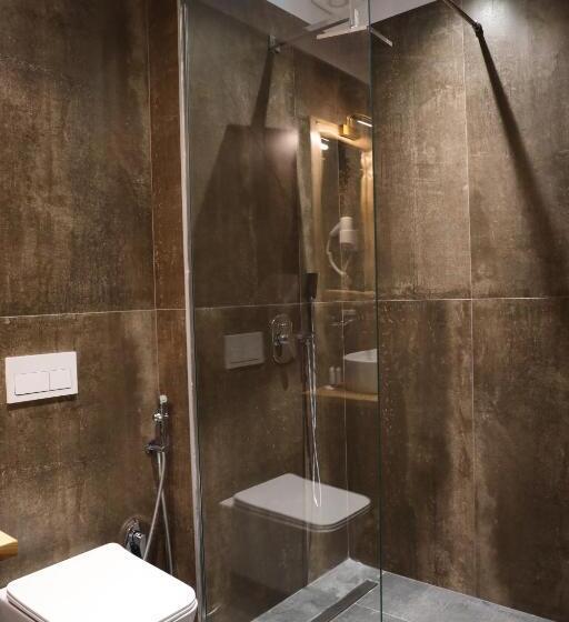 Отель Sofra Kolonjare