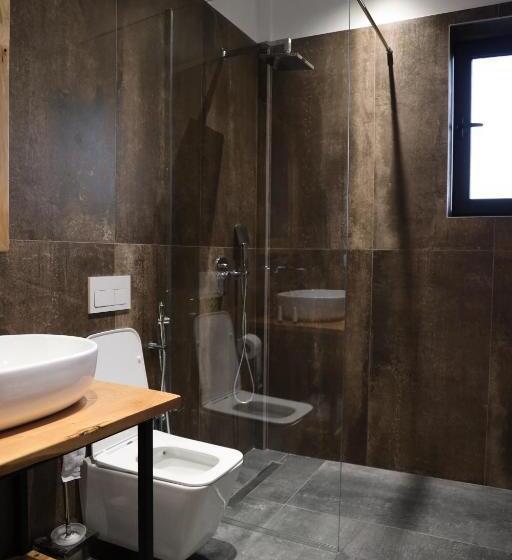 Отель Sofra Kolonjare