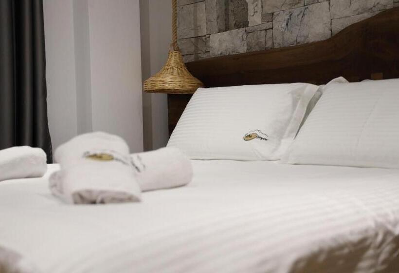 Отель Sofra Kolonjare