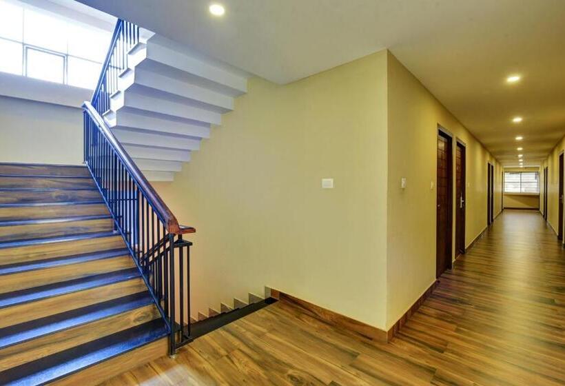 هتل Spot On Inn Town Residency