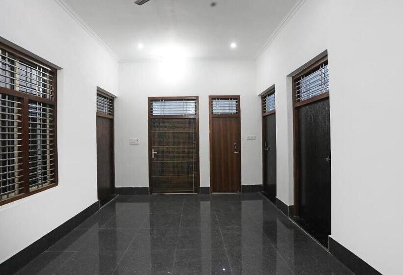 فندق Spot On Royal Stay Residency