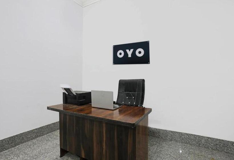 فندق Spot On Royal Stay Residency