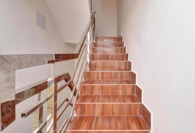 ホテル Spot On Vkg Lodge