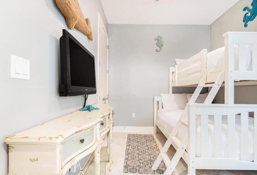 Отель The Center Of Paradise