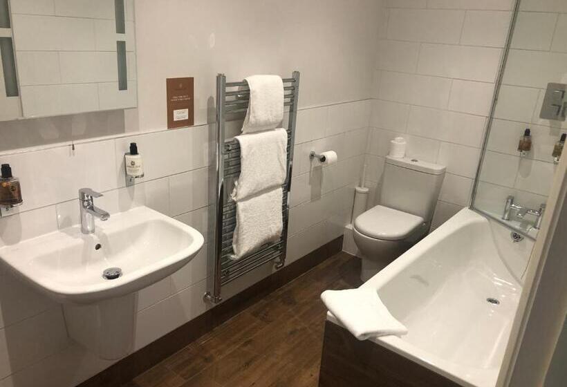 Отель The Fox Hall Inn