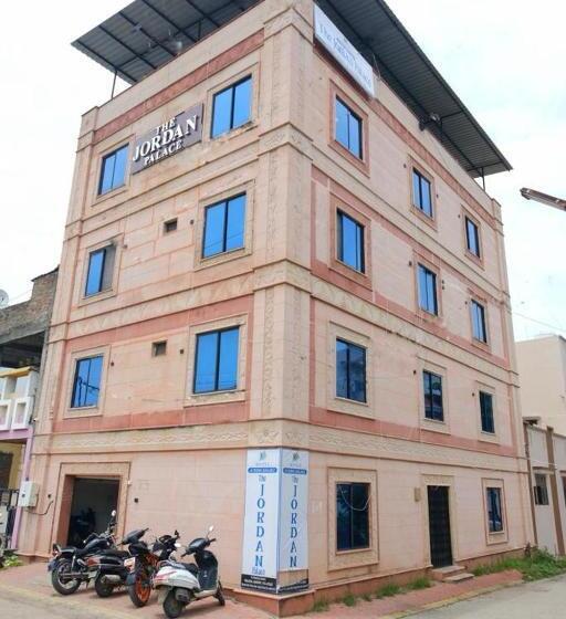 호텔 The Jordan Palace