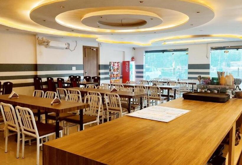 Отель The Punjab King    Modern Dhaba, Bar, Suites    Special For Families, Couples, Corporate, Group Trav