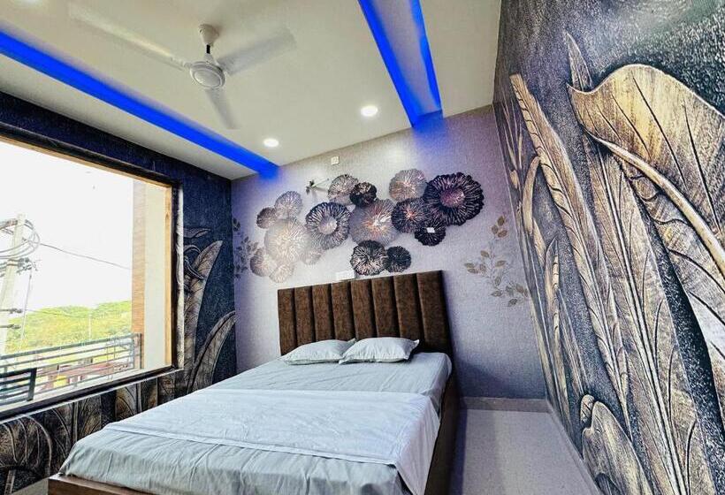 Отель The Punjab King    Modern Dhaba, Bar, Suites    Special For Families, Couples, Corporate, Group Trav