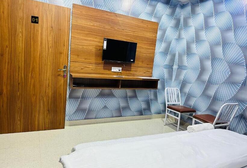 Отель The Punjab King    Modern Dhaba, Bar, Suites    Special For Families, Couples, Corporate, Group Trav