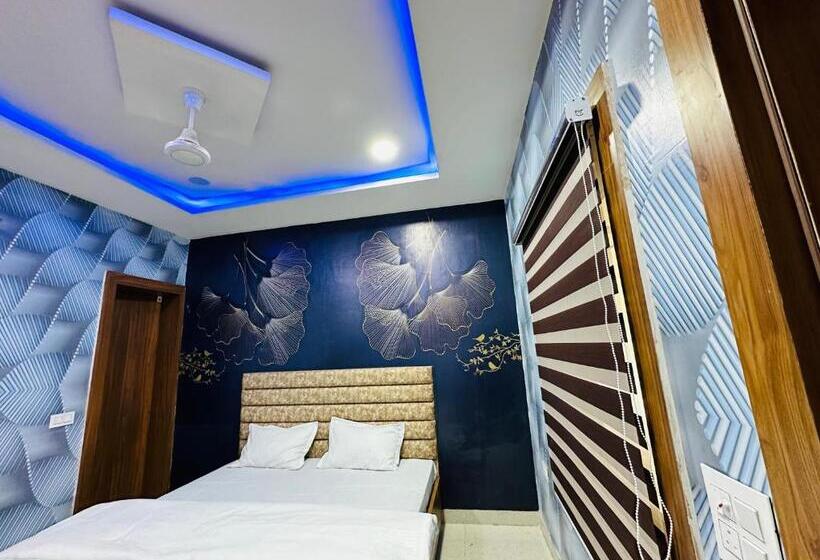 Отель The Punjab King    Modern Dhaba, Bar, Suites    Special For Families, Couples, Corporate, Group Trav