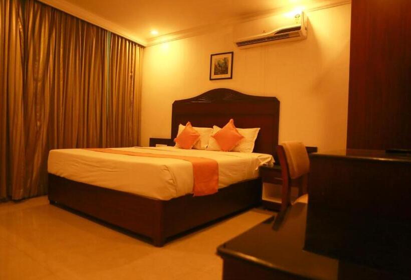 בית מלון כפרי The Vijaya Palace