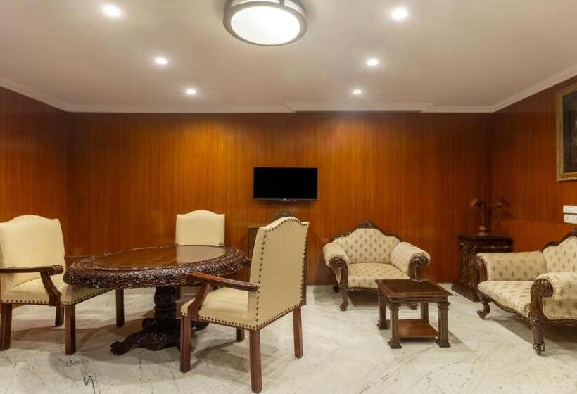 酒店 Treebo Seven Olives Hal