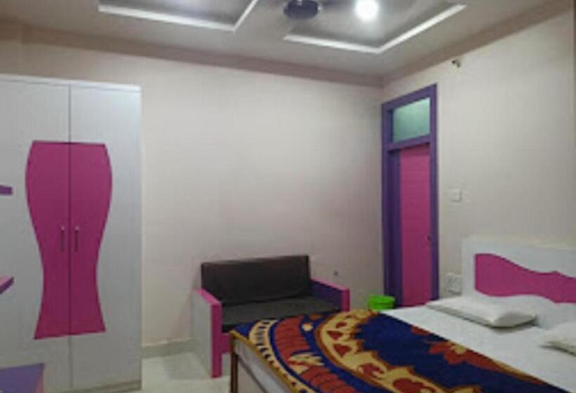 בית מלון כפרי Varun Inn