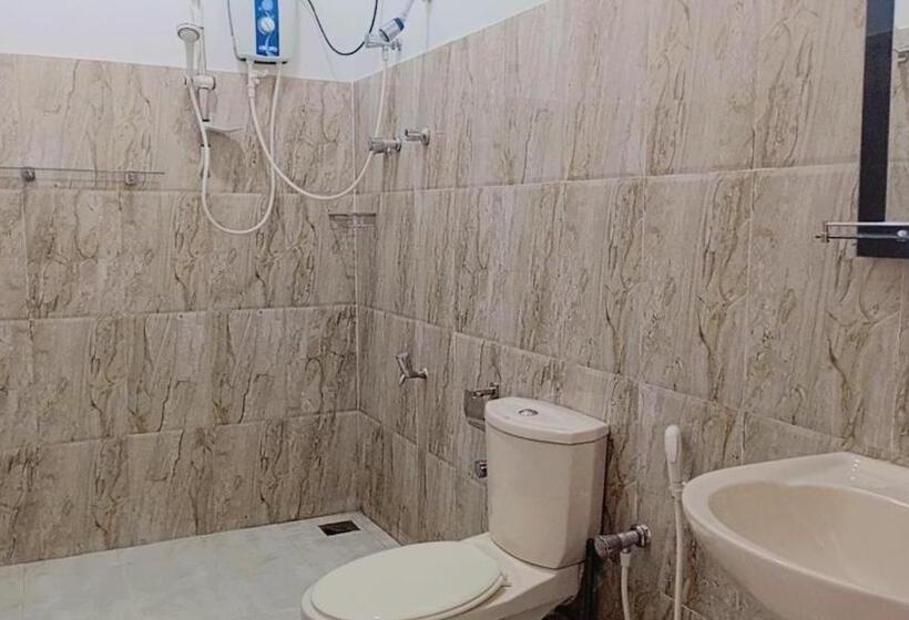 Отель Yameena Holiday Inn Kanneliya