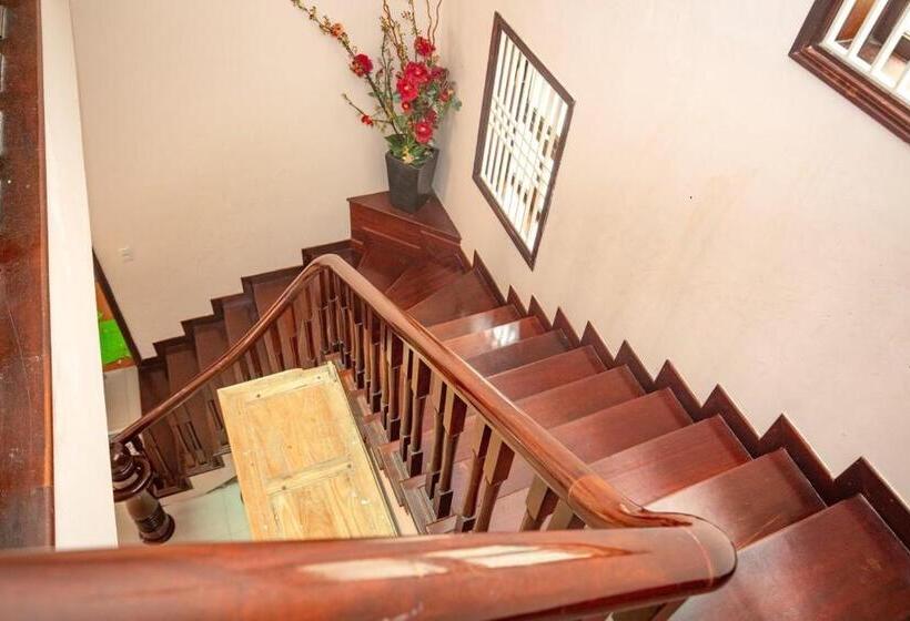 Lux Hotel Villa Hồ Bơi