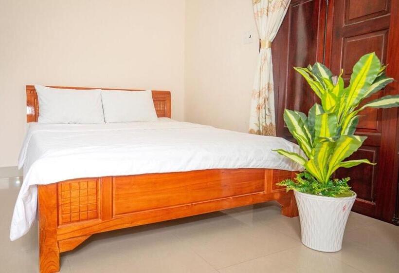 Lux Hotel Villa Hồ Bơi