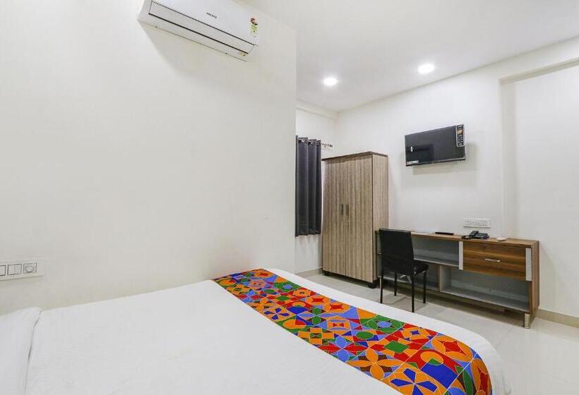 Fabhotel Dream Connect