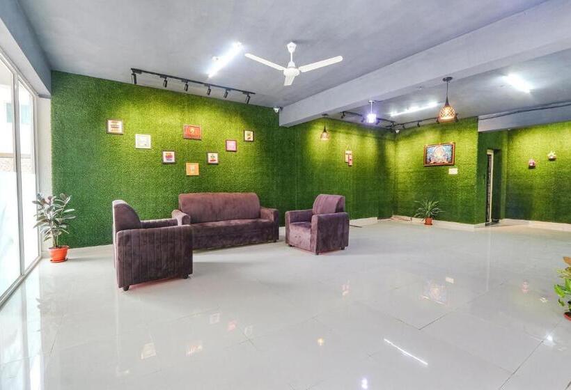 Fabhotel Dream Connect