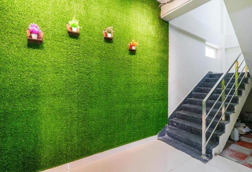 Fabhotel Dream Connect