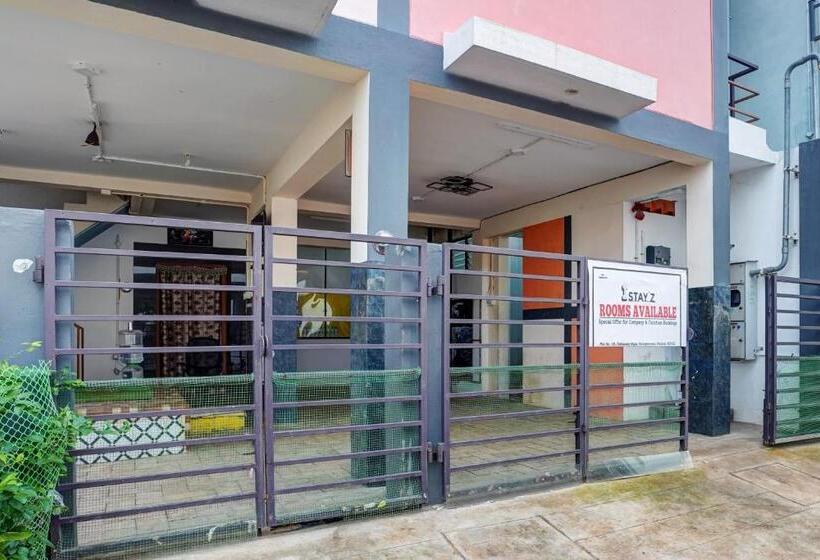 Отель O I Stayz