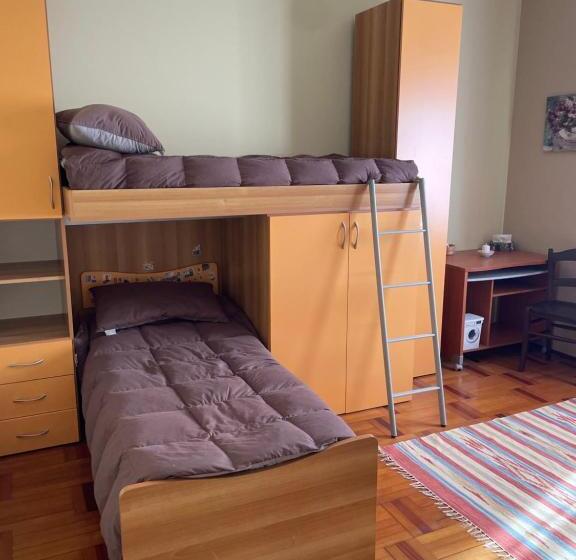 ペンション Affittacamere La Cricova Di Iulia