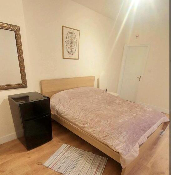 پانسیون Big Tidy Size With Own Toilet