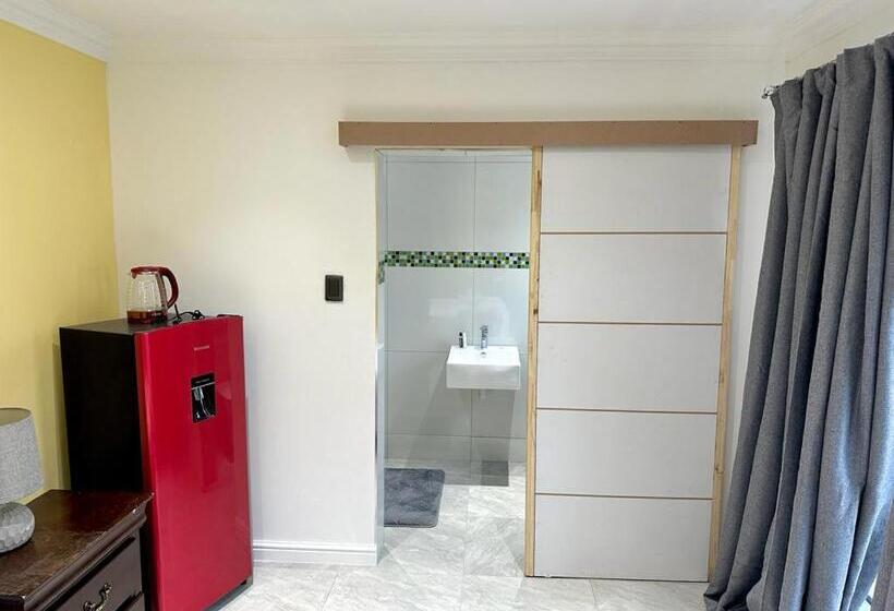 ペンション Boston House