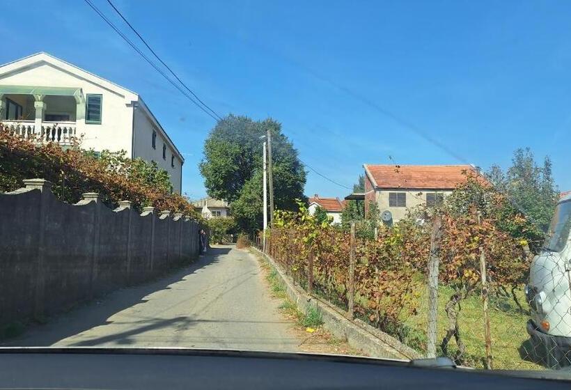 پانسیون Capital Rooms